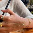Van Cleef flower hand chain
