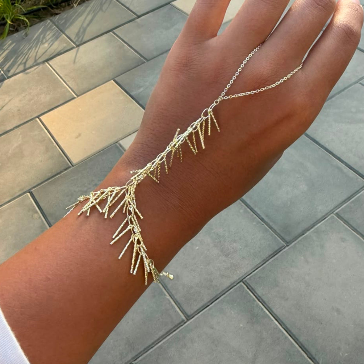 Shimmer hand chain